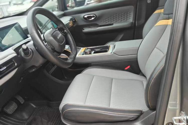 Used AION Y 2022 70 Intelligent Edition Lithium Iron Phosphate Left Front Seat