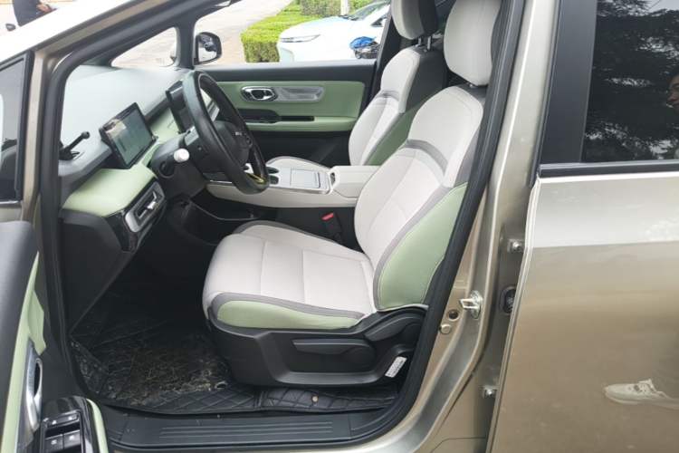 Used AION Y 2022 Plus 70 Enjoy Edition Left Front Seat