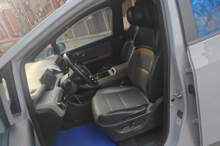 Used AION Y 2022 70 Intelligent Edition Lithium Iron Phosphate Left Front Seat