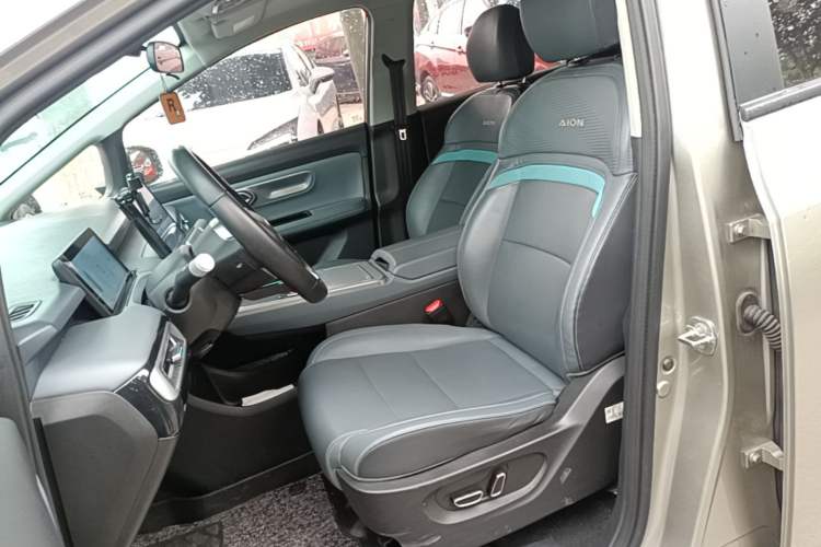 Used AION Y 2022 Plus 70 Smart Edition Left Front Seat