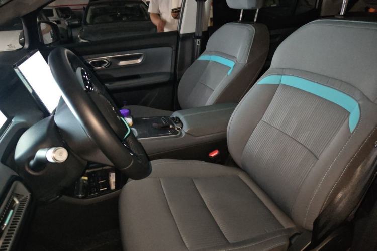 Used AION Y 2022 Plus 80 Enjoy Edition Left Front Seat