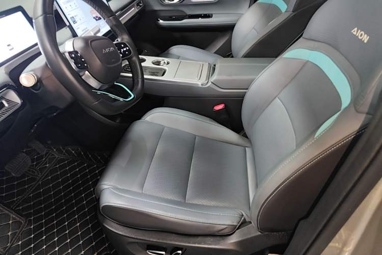 Used AION Y 2022 Plus 70 Smart Edition Left Front Seat