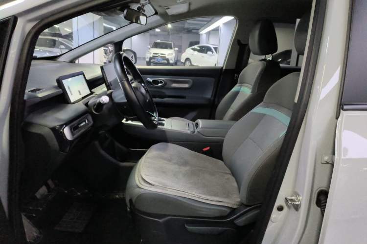 Used AION Y 2022 Plus 80 Enjoy Edition Left Front Seat
