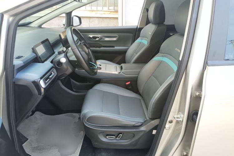 Used AION Y 2022 Plus 70 Tech Edition Left Front Seat