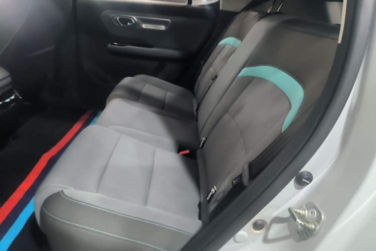 Used AION Y 2022 Plus 80 Enjoy Edition Left Rear Seat