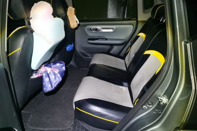 Used AION Y 2022 Plus 70 Enjoy Edition Left Rear Seat
