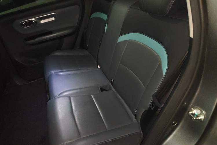 Used AION Y 2022 Plus 70 Smart Edition Left Rear Seat