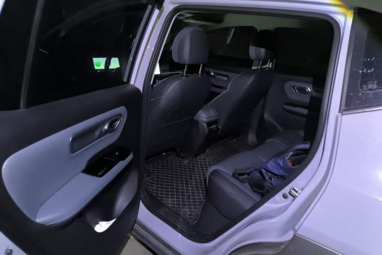 Used AION Y 2022 Plus 70 Smart Edition Left Rear Seat