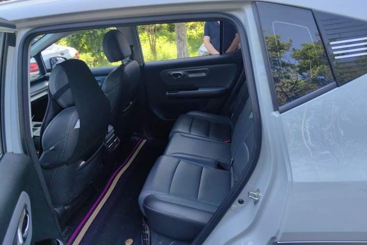 Used AION Y 2022 Plus 70 Smart Edition Left Rear Seat