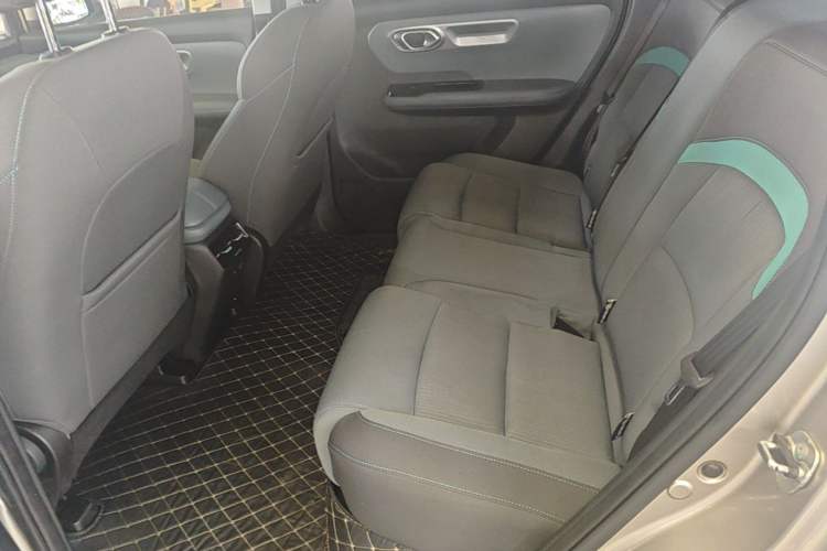 Used AION Y 2022 Plus 70 Enjoy Edition Left Rear Seat