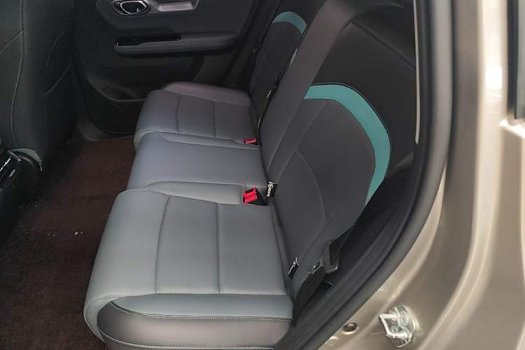 Used AION Y 2022 Plus 70 Smart Edition Left Rear Seat