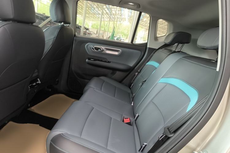 Used AION Y 2022 Plus 70 Smart Edition Left Rear Seat