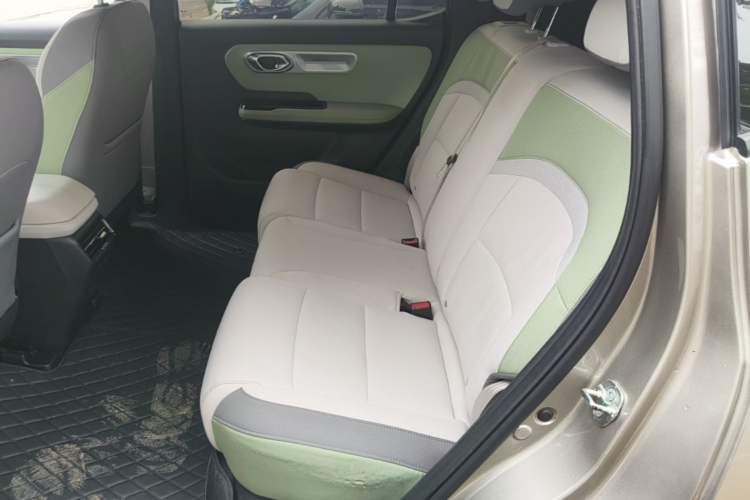 Used AION Y 2022 Plus 70 Enjoy Edition Left Rear Seat
