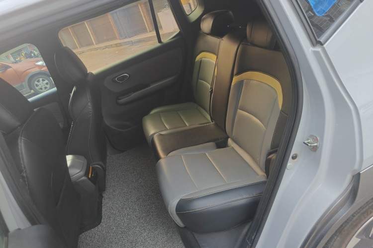 Used AION Y 2022 70 Intelligent Edition Lithium Iron Phosphate Left Rear Seat