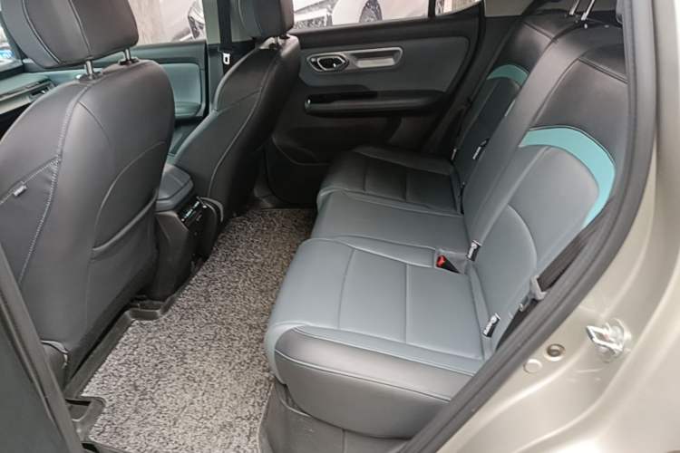 Used AION Y 2022 Plus 70 Smart Edition Left Rear Seat