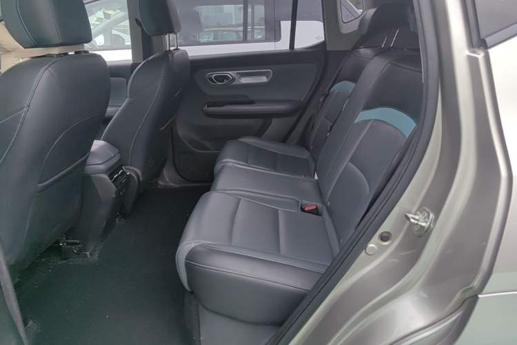 Used AION Y 2022 Plus 70 Smart Edition Left Rear Seat