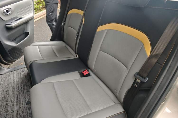 Used AION Y 2022 70 Intelligent Edition Lithium Iron Phosphate Left Rear Seat