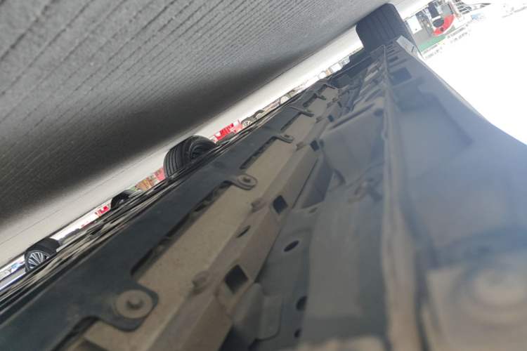 Used AION Y 2022 70 Enjoyment Edition Lithium Iron Phosphate Left Side Sill