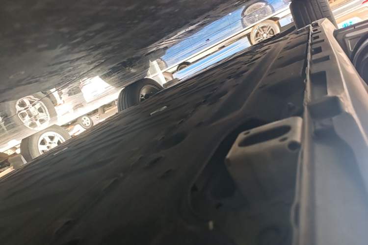 Used AION Y 2022 70 Tech Edition Lithium Iron Phosphate Left Side Sill