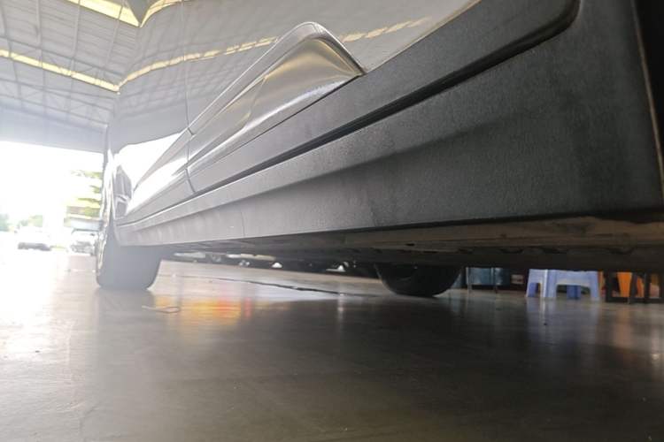 Used AION Y 2022 Plus 70 Enjoy Edition Left Side Sill