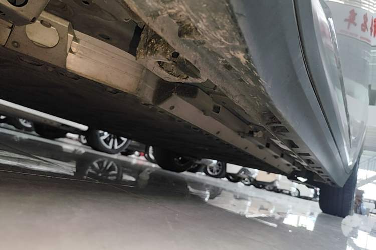 Used AION Y 2022 Plus 70 Smart Edition Left Side Sill