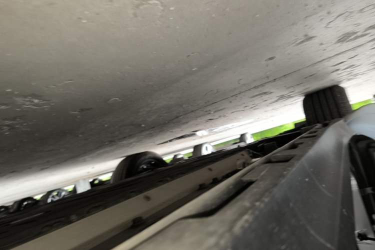 Used AION Y 2022 Plus 70 Smart Edition Left Side Sill