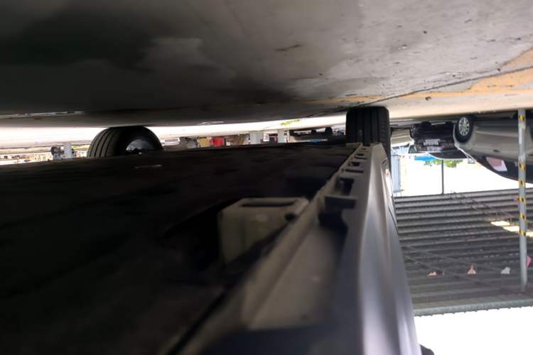 Used AION Y 2022 70 Tech Edition Lithium Iron Phosphate Left Side Sill