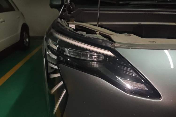 Used AION Y 2022 Plus 70 Smart Edition Right Front Headlight