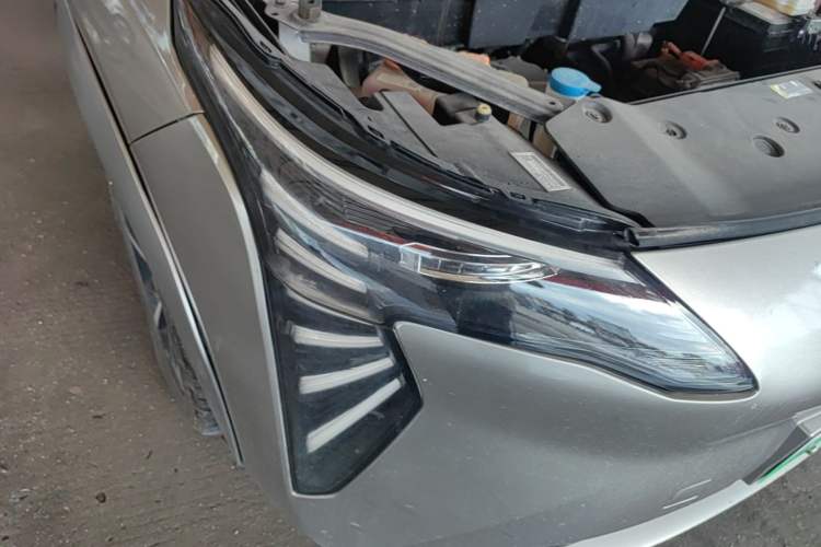 Used AION Y 2022 Plus 70 Smart Edition Right Front Headlight