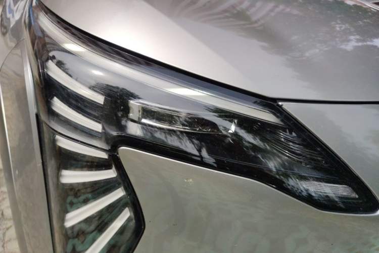 Used AION Y 2022 Plus 70 Smart Edition Right Front Headlight