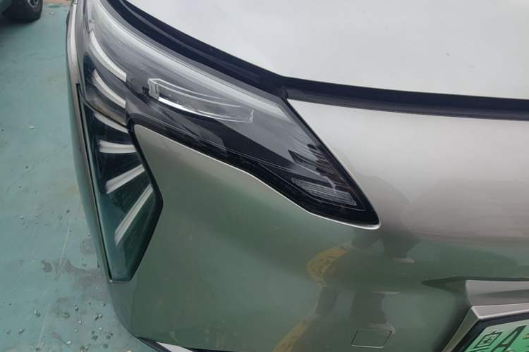 Used AION Y 2022 Plus 70 Smart Edition Right Front Headlight