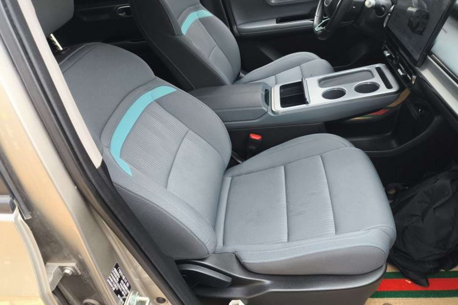 Used AION Y 2022 Plus 70 Enjoy Edition Right Front Seat