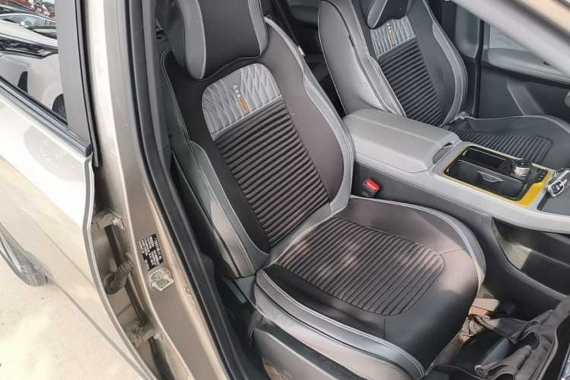 Used AION Y 2022 70 Enjoyment Edition Lithium Iron Phosphate Right Front Seat