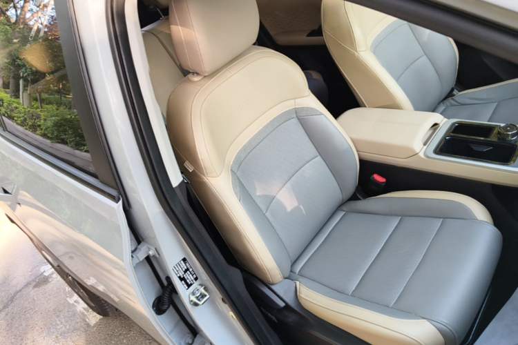 Used AION Y 2022 70 Intelligent Edition Lithium Iron Phosphate Right Front Seat