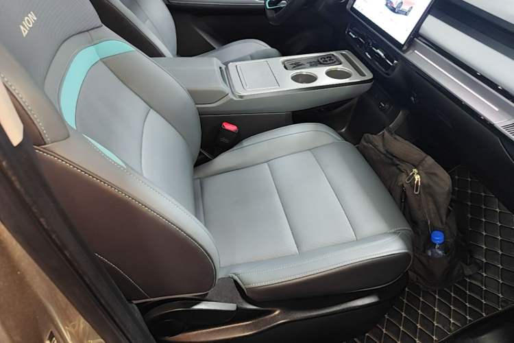 Used AION Y 2022 Plus 70 Smart Edition Right Front Seat