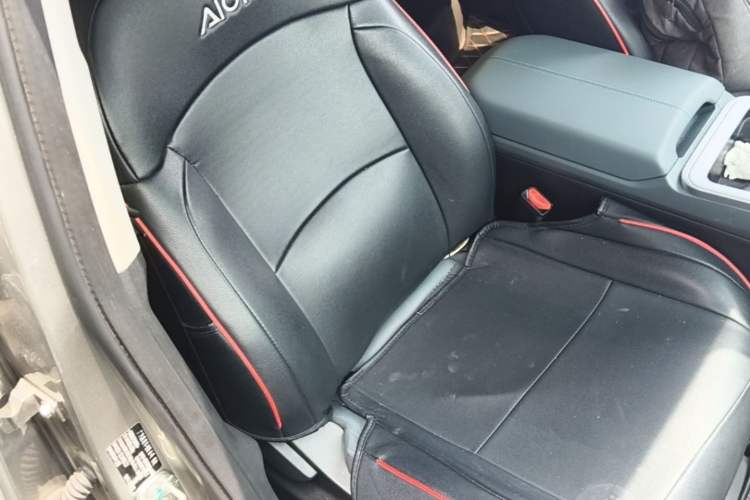 Used AION Y 2022 Plus 70 Enjoy Edition Right Front Seat