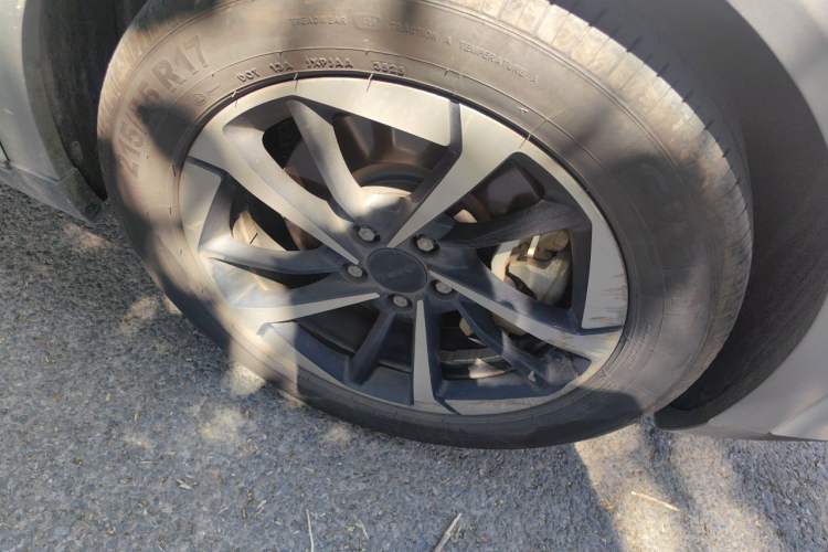 Used AION Y 2022 Plus 70 Smart Edition Right Front Wheel Hub