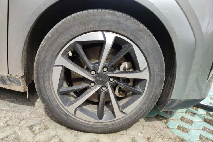 Used AION Y 2022 Plus 70 Smart Edition Right Front Wheel Hub