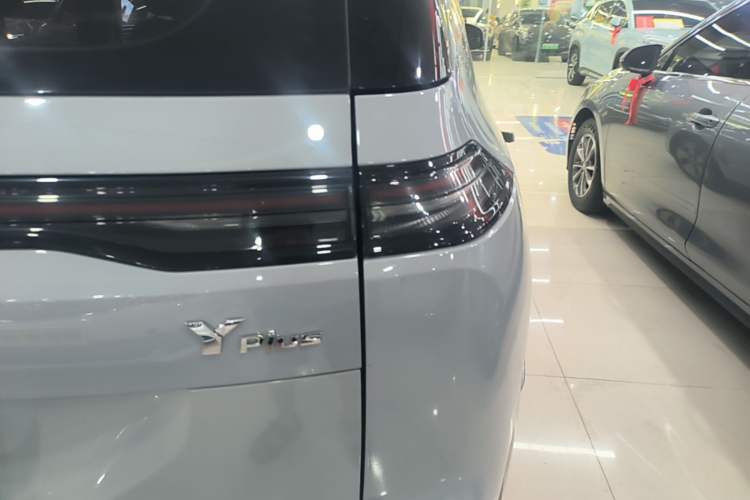 Used AION Y 2022 Plus 80 Enjoy Edition Right Rear Taillight