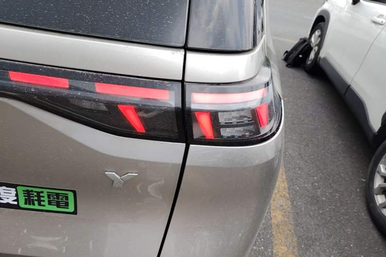 Used AION Y 2022 70 Enjoyment Edition Lithium Iron Phosphate Right Rear Taillight