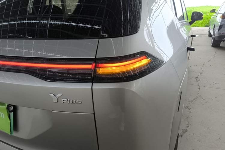 Used AION Y 2022 Plus 70 Smart Edition Right Rear Taillight