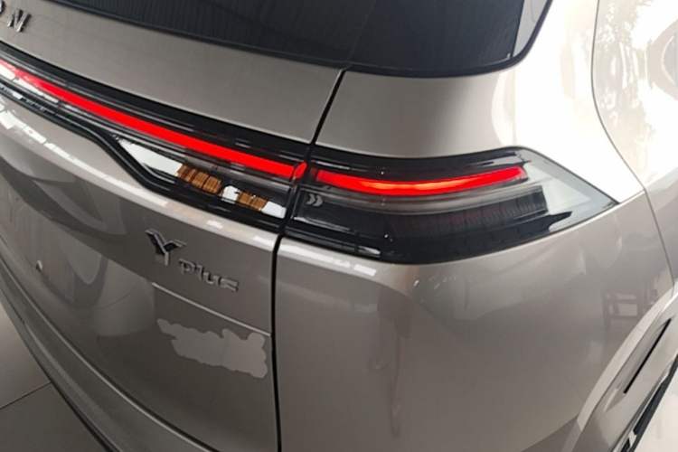 Used AION Y 2022 Plus 70 Smart Edition Right Rear Taillight