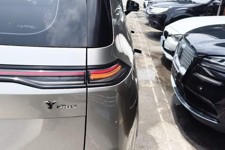 Used AION Y 2022 Plus 70 Enjoy Edition Right Rear Taillight