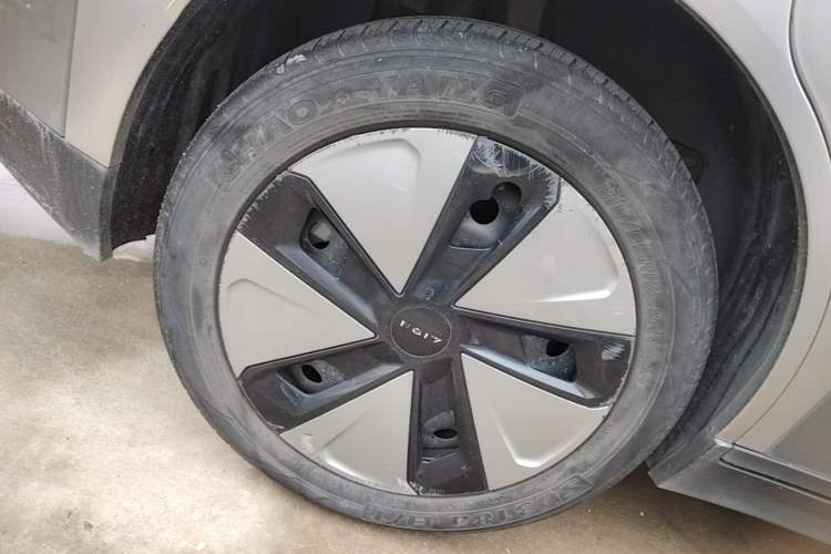 Used AION Y 2022 Plus 70 Enjoy Edition Right Rear Wheel Hub