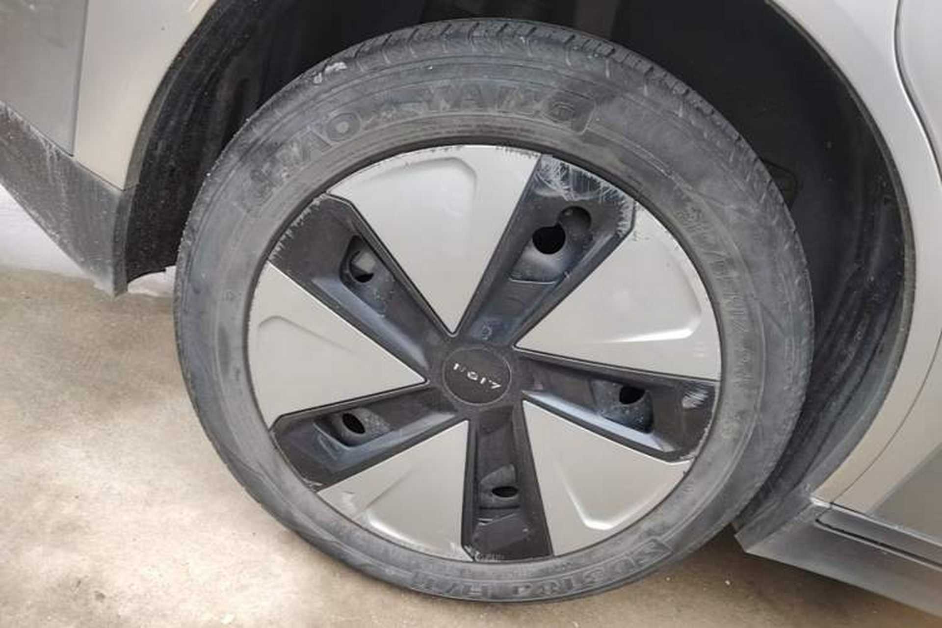 Used AION Y 2022 Plus 70 Enjoy Edition Right Rear Wheel Hub