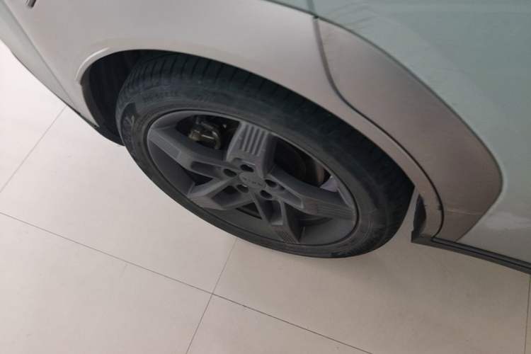 Used AION Y 2022 Plus 70 Tech Edition Right Rear Wheel Hub