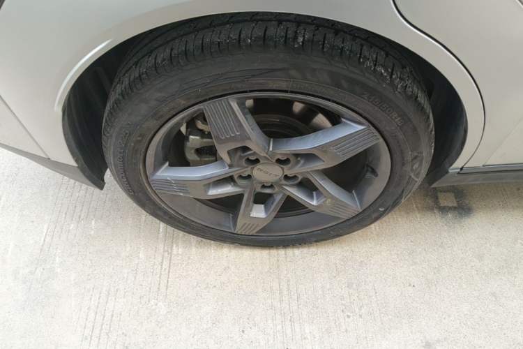 Used AION Y 2022 Plus 70 Tech Edition Right Rear Wheel Hub