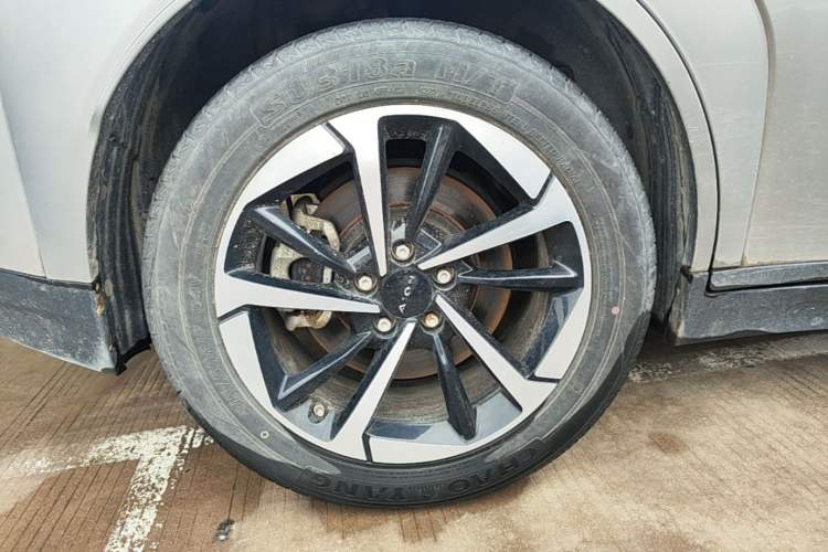 Used AION Y 2022 Plus 70 Smart Edition Right Rear Wheel Hub