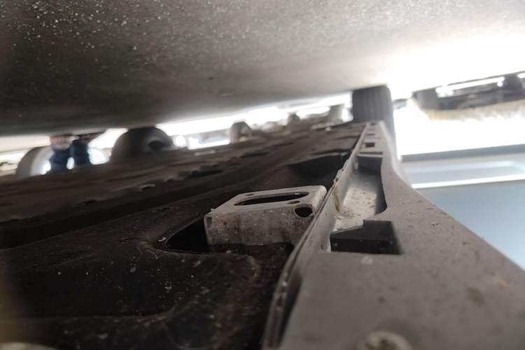 Used AION Y 2022 Plus 70 Enjoy Edition Right Side Sill