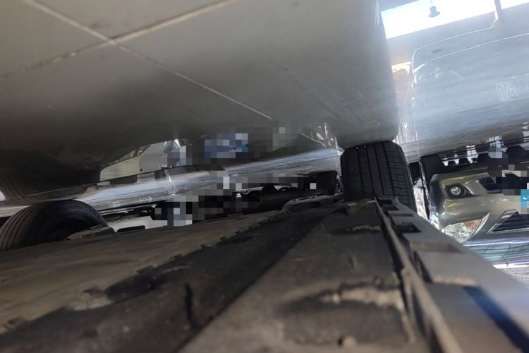 Used AION Y 2022 Plus 70 Enjoy Edition Right Side Sill